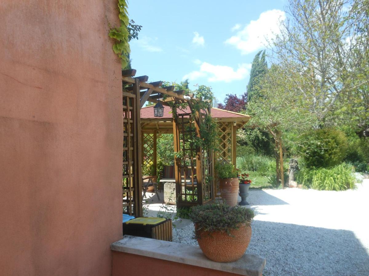 Les Passiflores Roussillon  Exterior photo