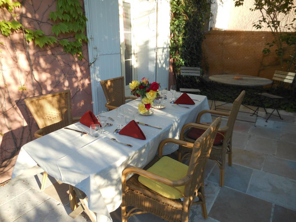 Les Passiflores Roussillon  Exterior photo