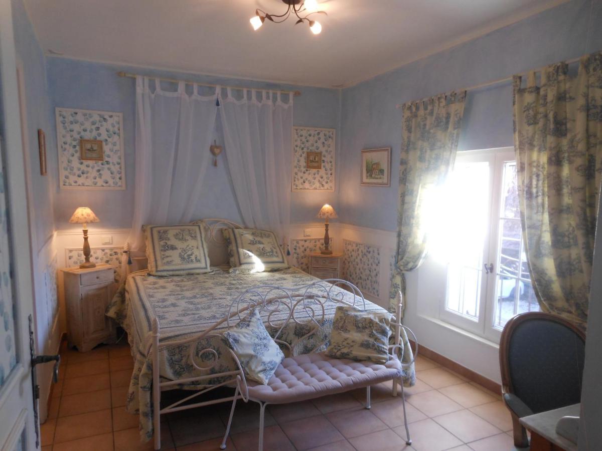 Les Passiflores Roussillon  Exterior photo